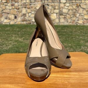 Via Spiga Tan Peep Toe Heels
